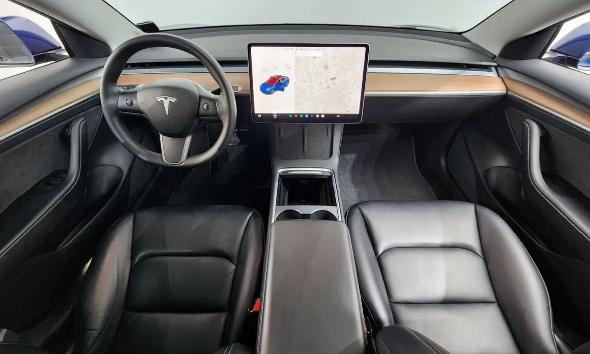 Tesla Model 3 — фото 10