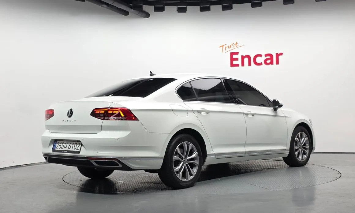 Volkswagen Passat — фото 2