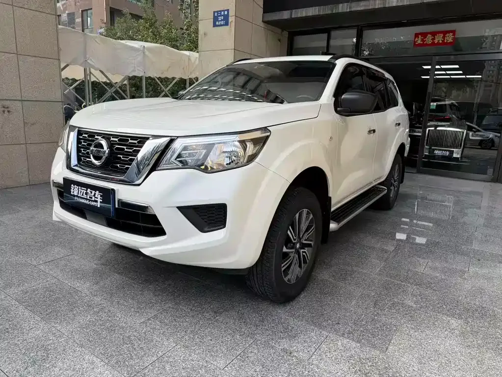 Nissan Terra — фото 10