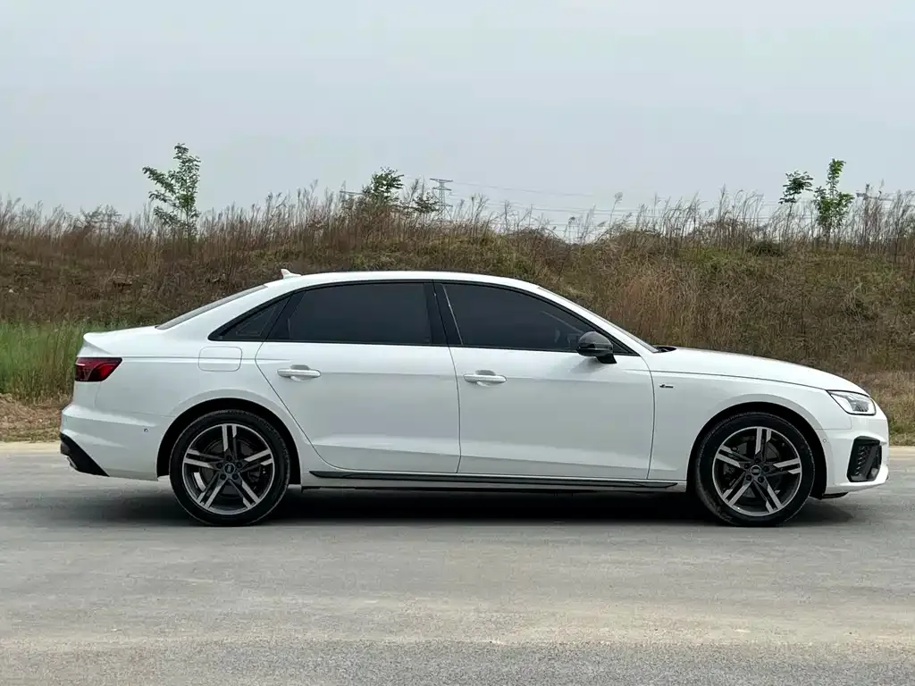Audi A4L — фото 3