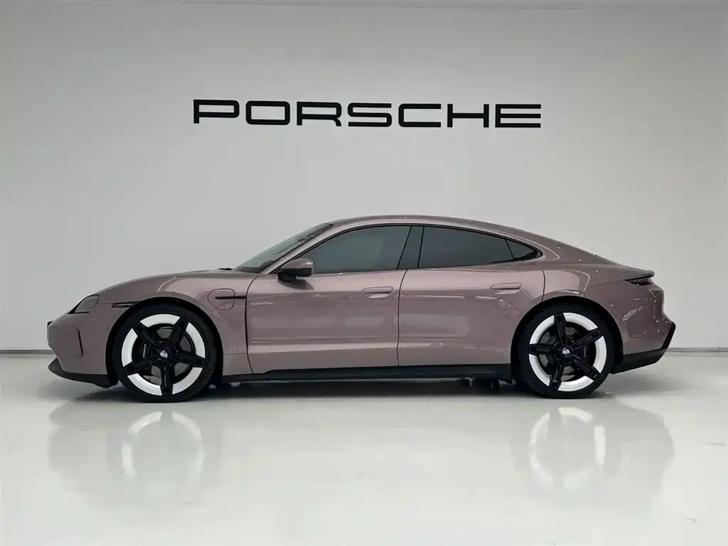 Porsche Taycan — фото 4