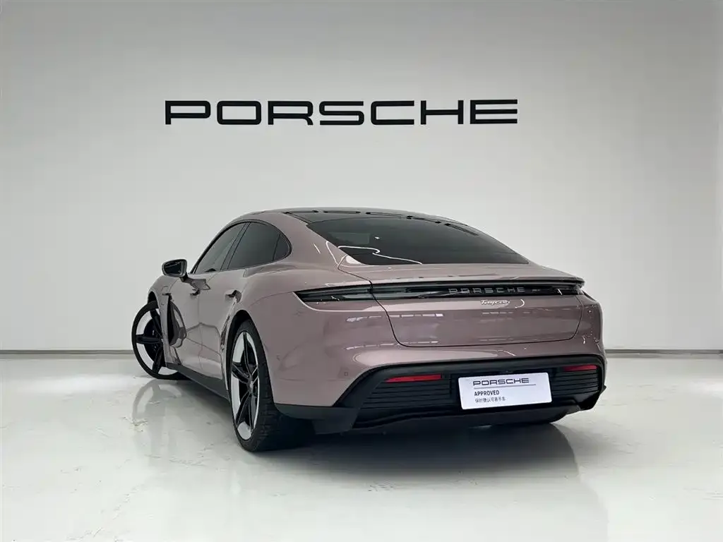 Porsche Taycan — фото 5