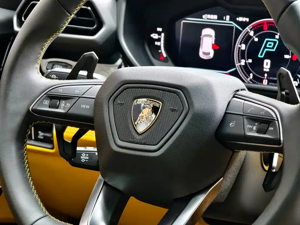 Lamborghini Urus SE — фото 4