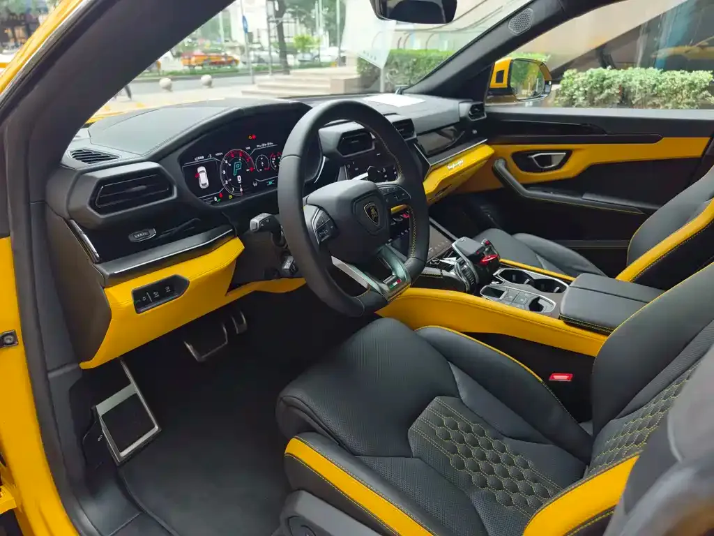Lamborghini Urus SE — фото 6