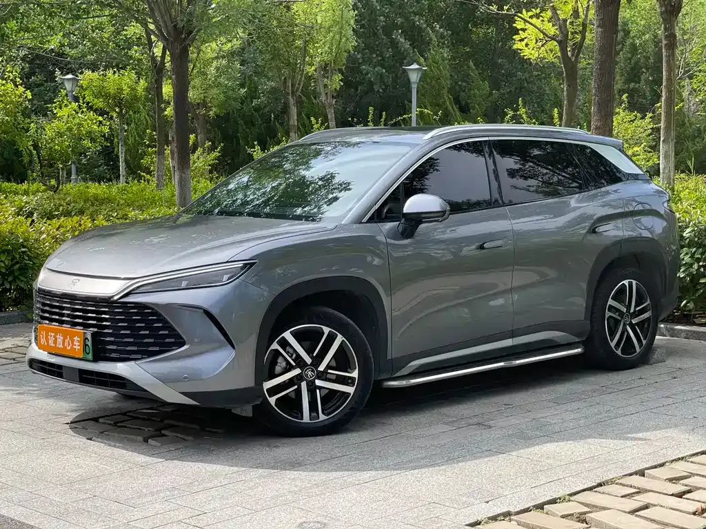BYD L DM-i — фото 1