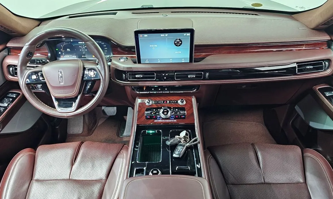 Lincoln Aviator — фото 9