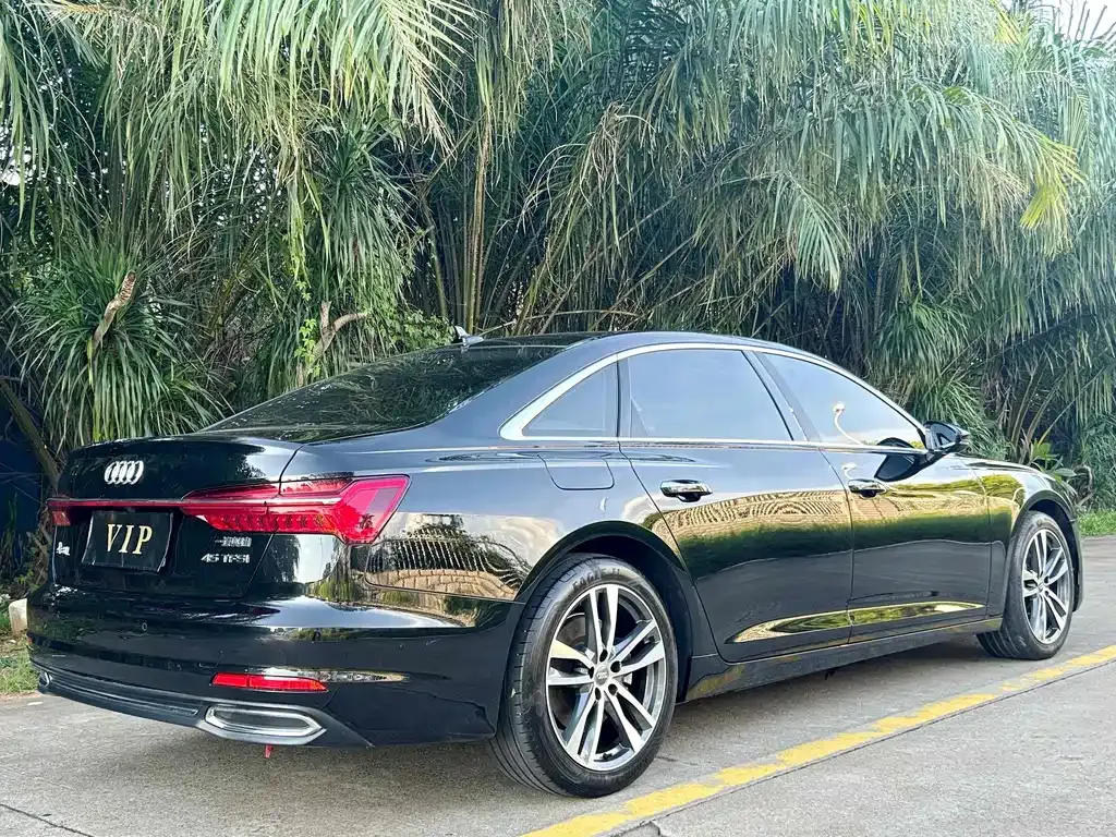 Audi A6L — фото 5