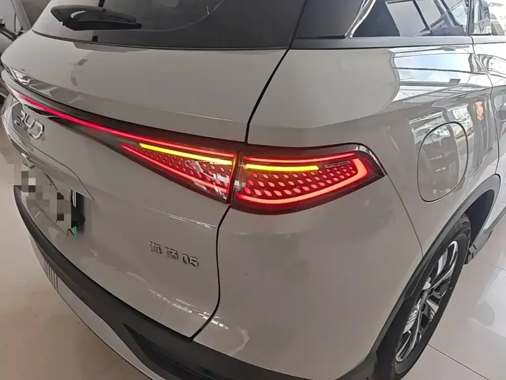BYD Seal 05 DM-i — фото 2