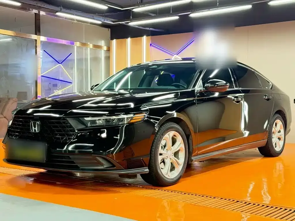 Honda Accord — фото 10