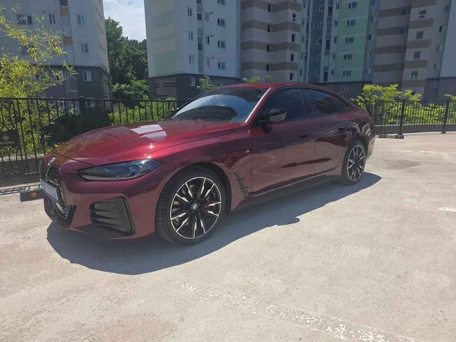 BMW i4 — фото 1