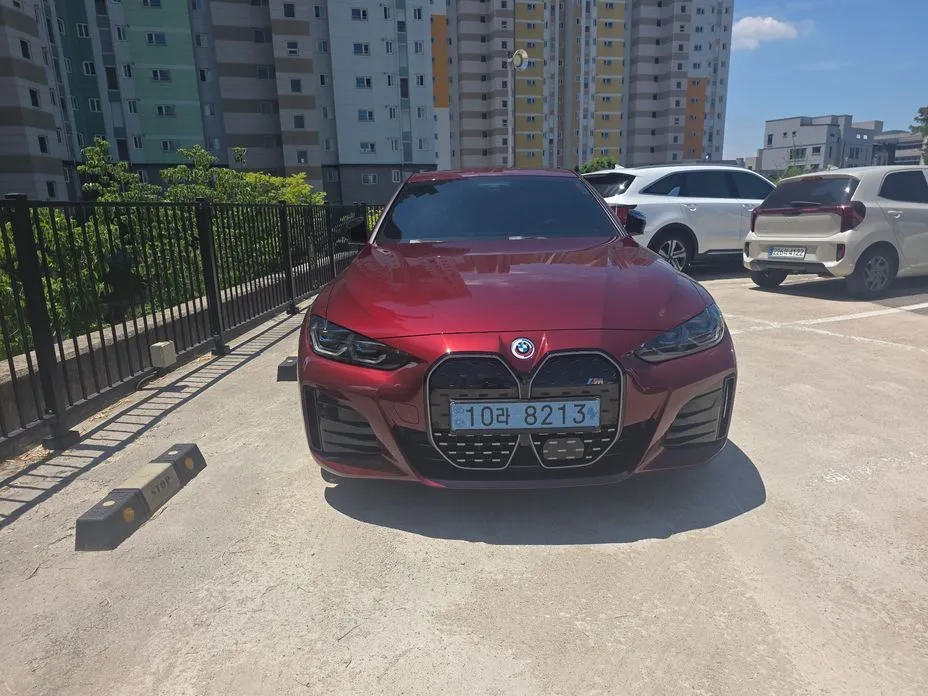 BMW i4 — фото 8