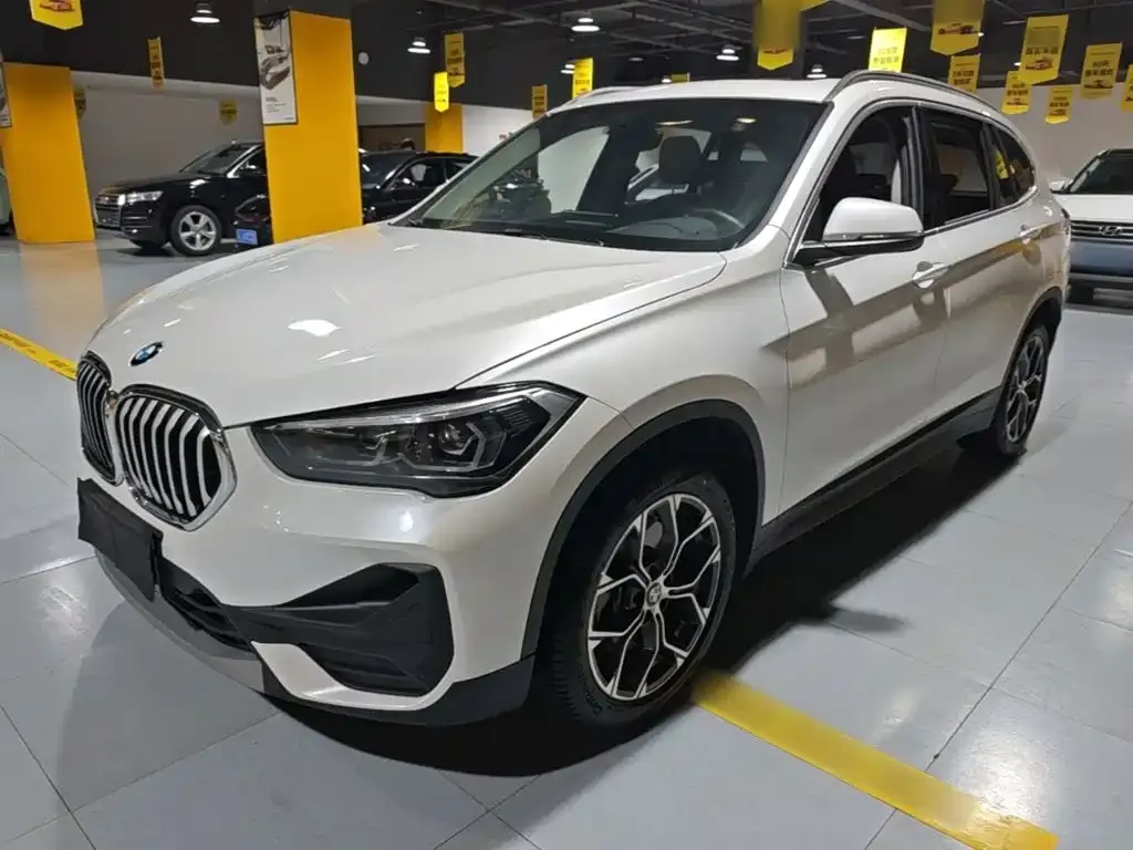 BMW X1 — фото 7