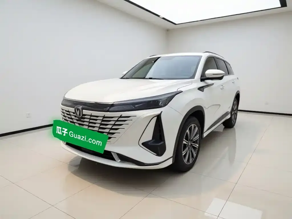 Changan CS75PLUS — фото 1