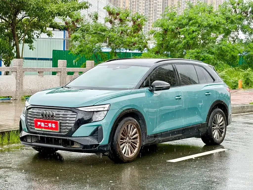 Audi Q5 e-tron — фото 8