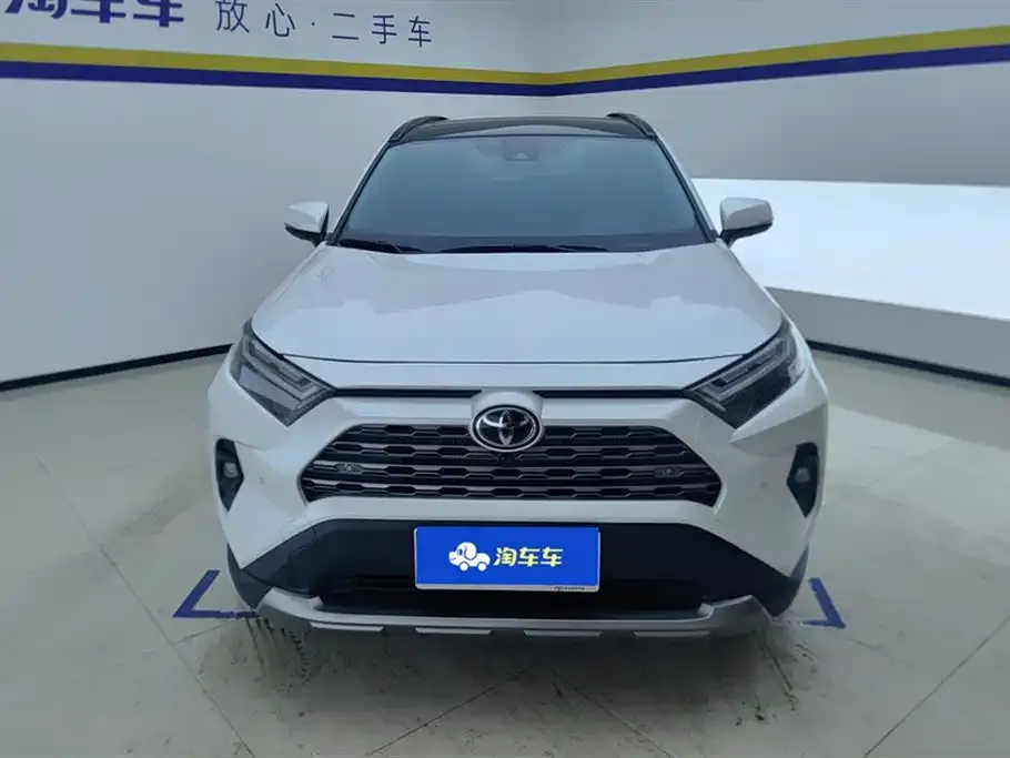Toyota RAV4 — фото 8