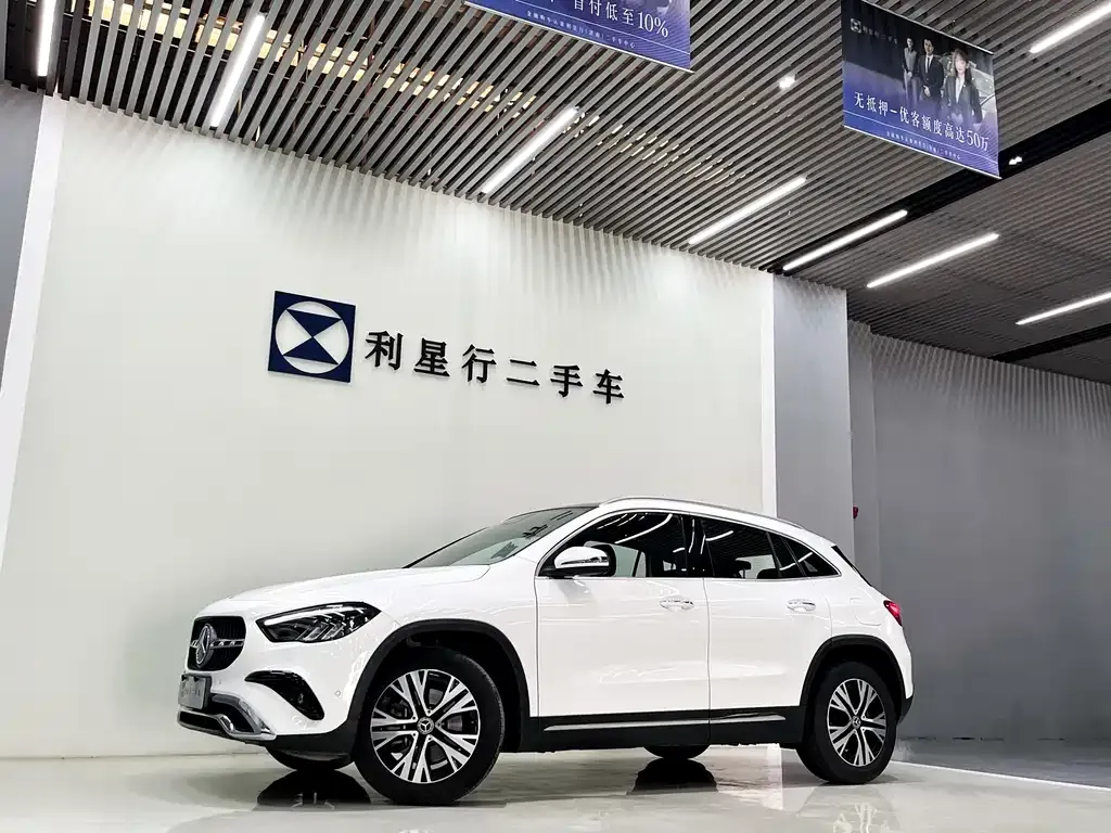 Mercedes-Benz GLA — фото 1