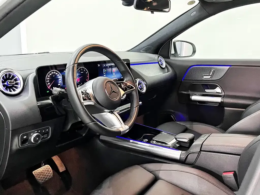 Mercedes-Benz GLA — фото 9
