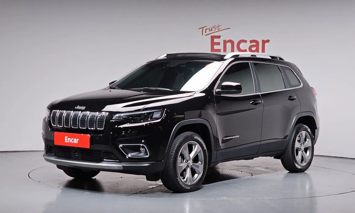 Jeep Cherokee — фото 1