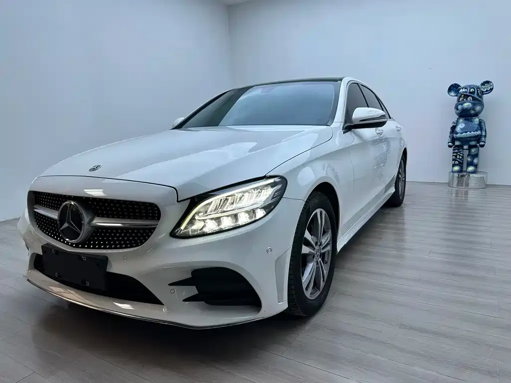 Mercedes-Benz C-Class — фото 1