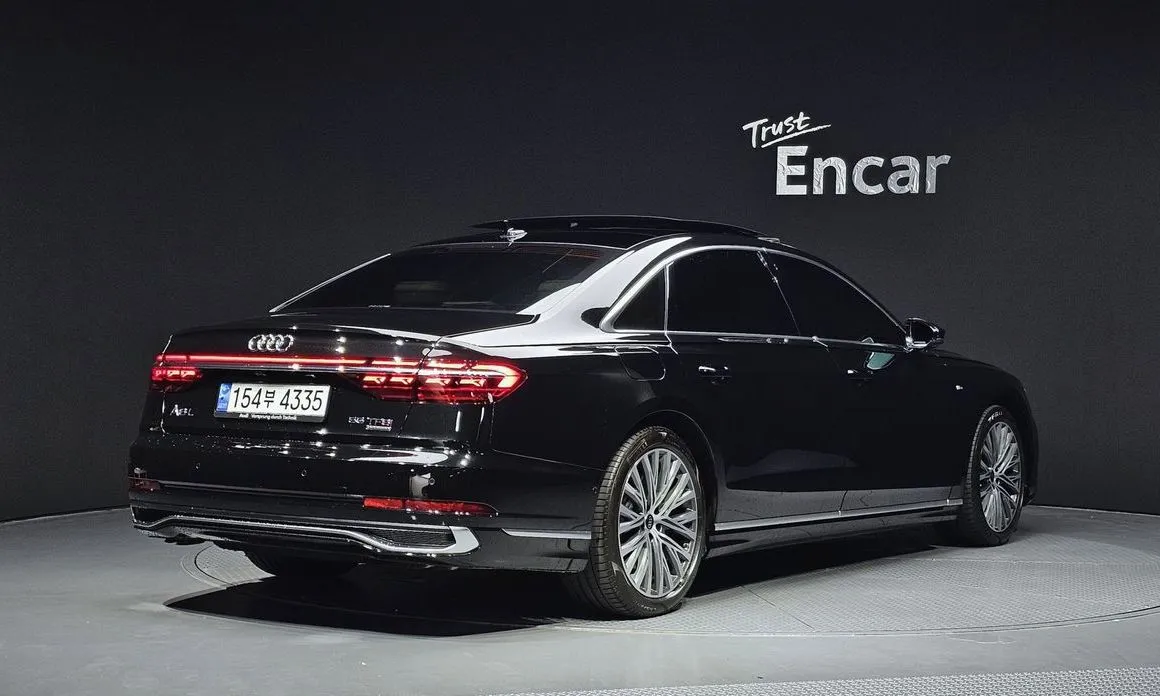 Audi A8 — фото 4