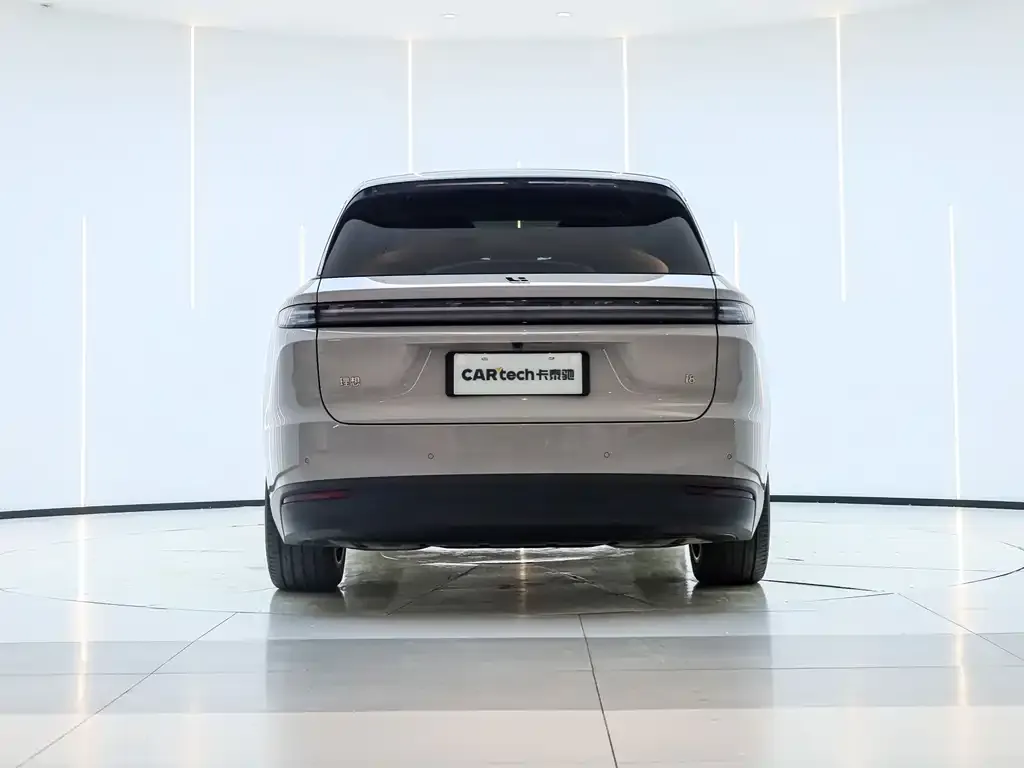 Li Auto i8 — фото 2