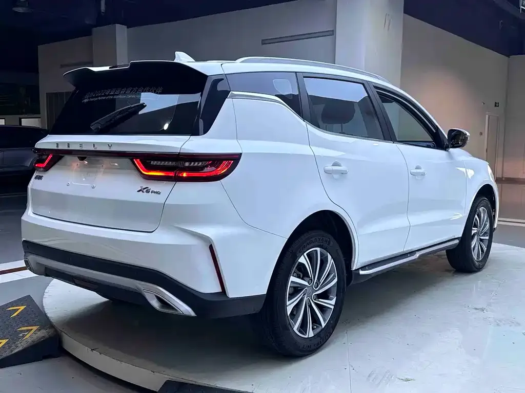 Geely Vision X6 — фото 6