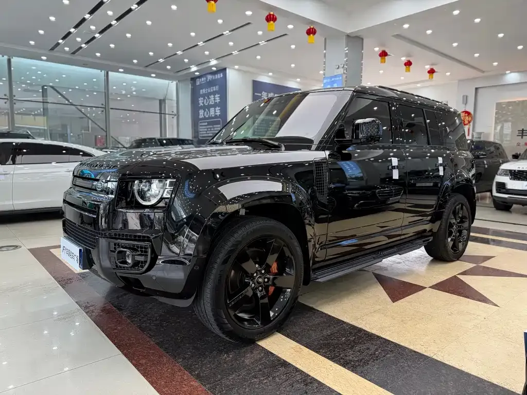 Land Rover Defender — фото 1