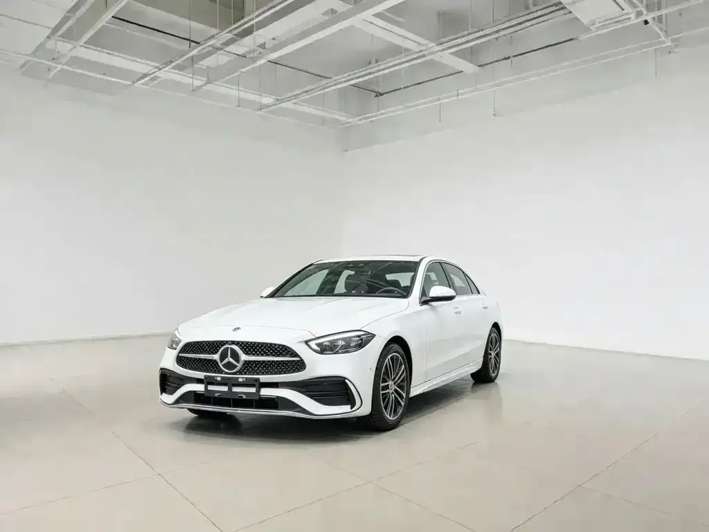 Mercedes-Benz C-Class — фото 1
