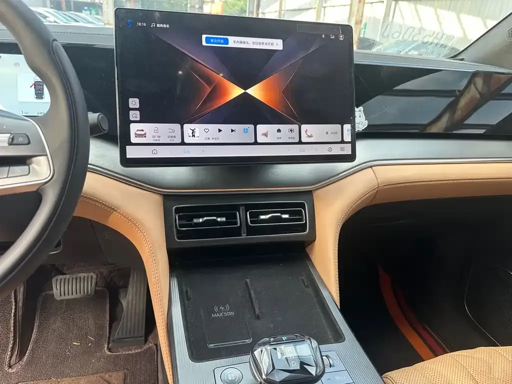 BYD L DM-i — фото 2