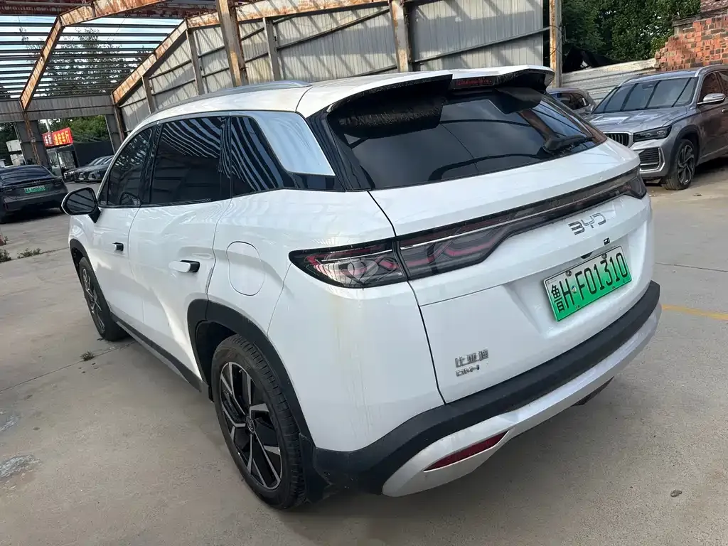 BYD L DM-i — фото 6