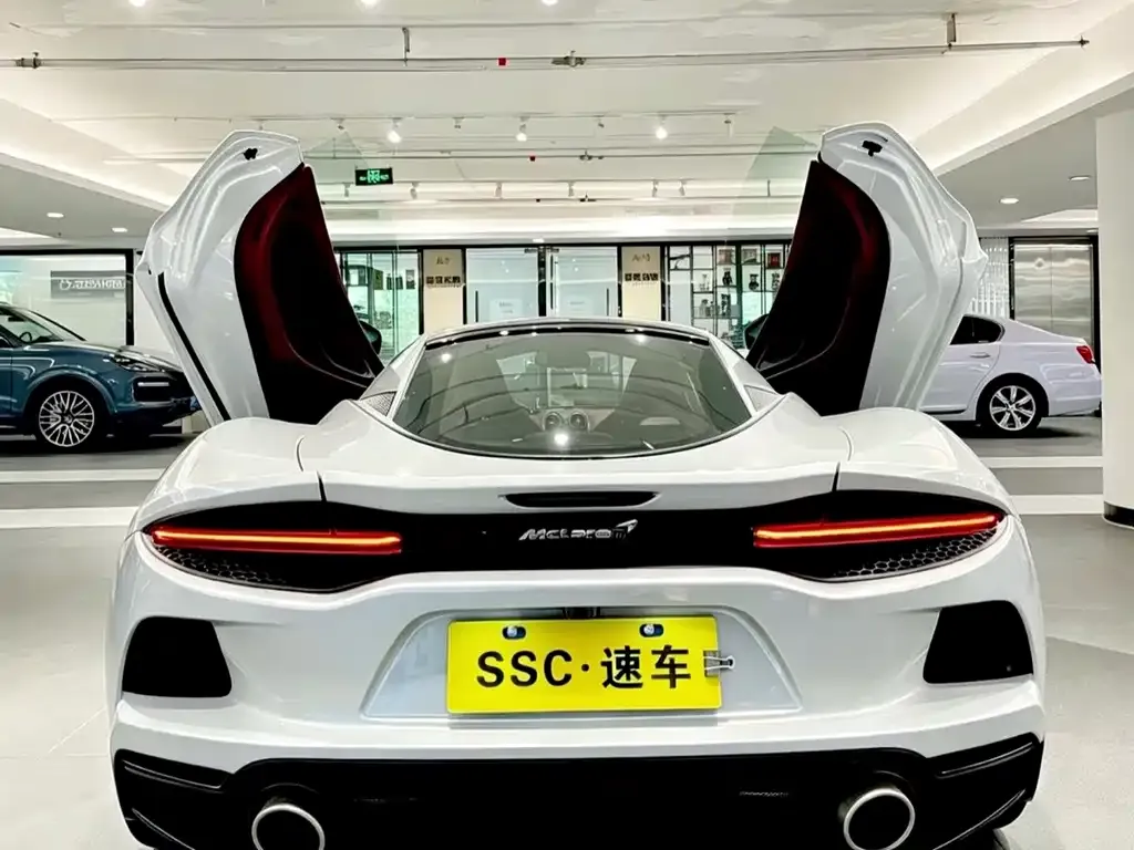 McLaren GT — фото 4