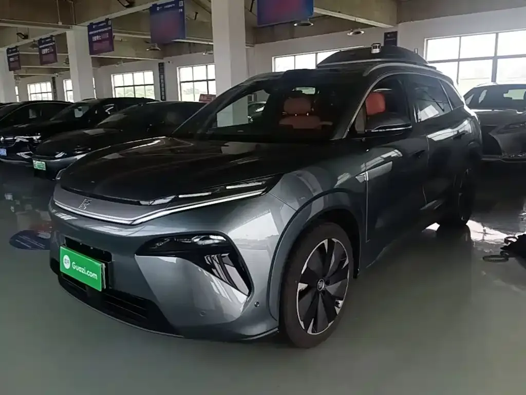 BYD Tang L — фото 1
