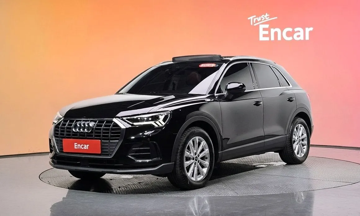 Audi Q3 — фото 1