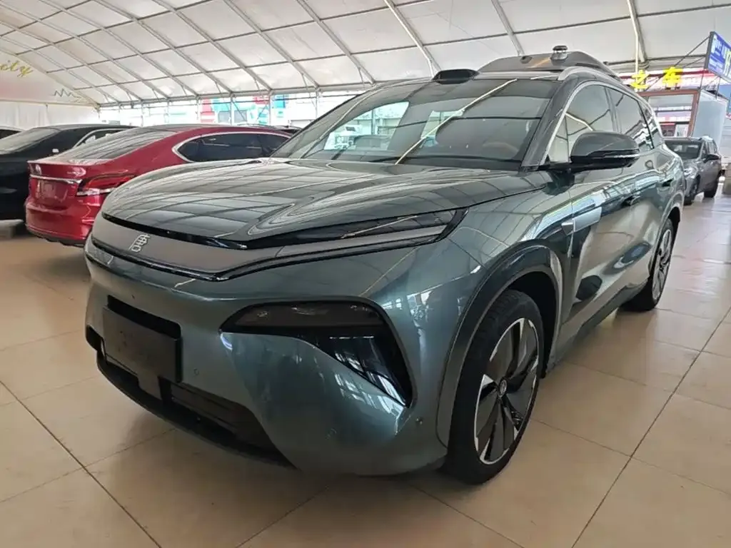 BYD Tang L — фото 1