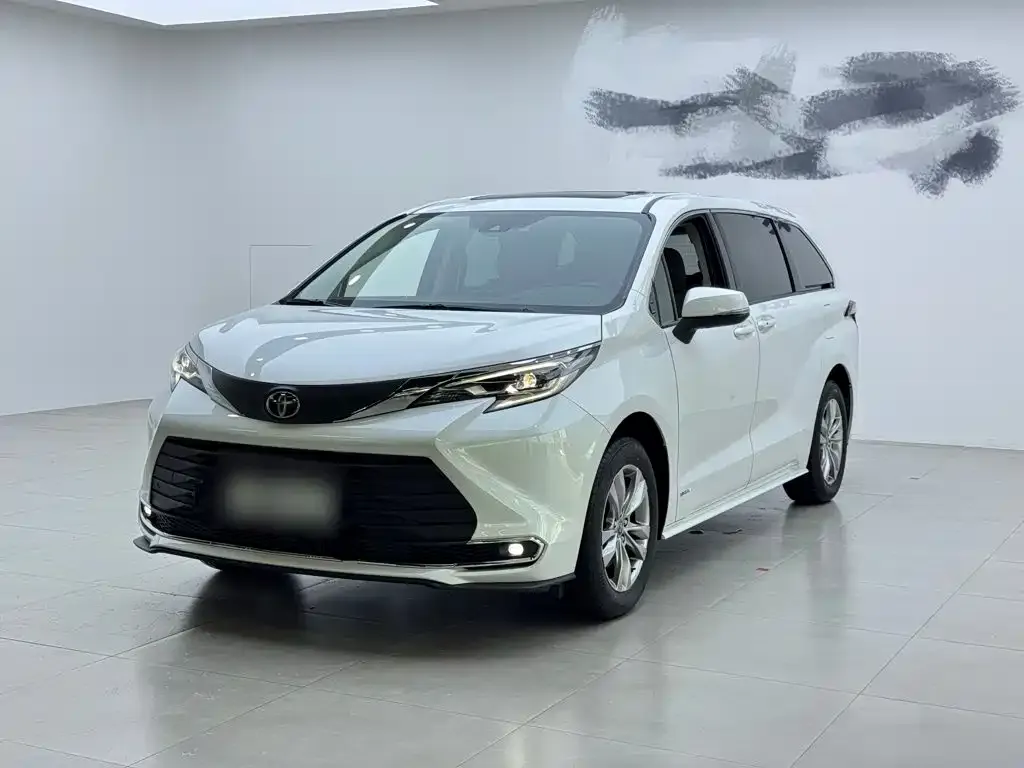 Toyota Sienna — фото 4
