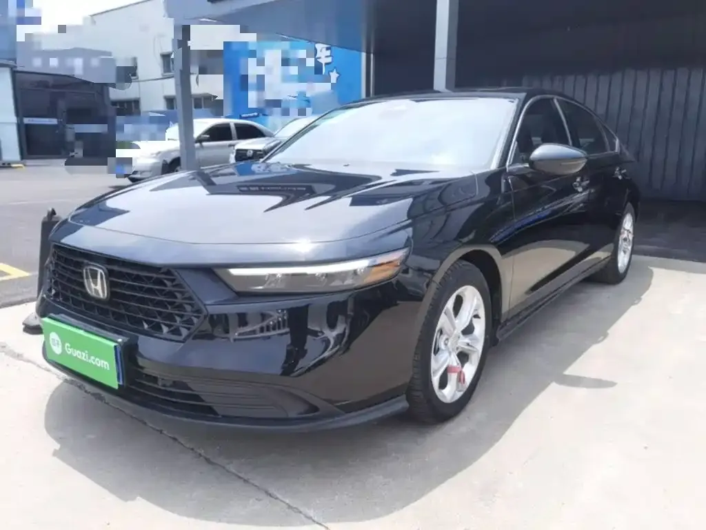 Honda Accord — фото 1
