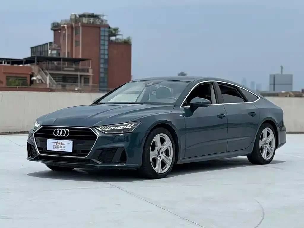 Audi A7 — фото 1