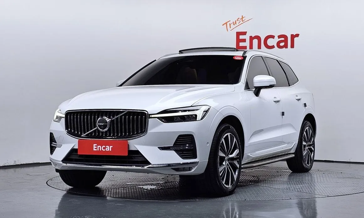 Volvo XC60 — фото 1