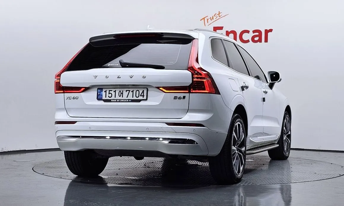 Volvo XC60 — фото 7