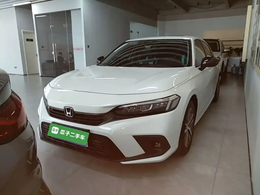 Honda Civic — фото 1