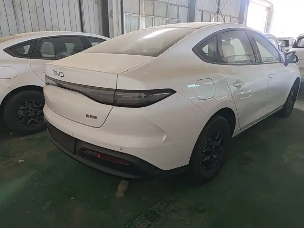 BYD Seal 05 DM-i — фото 2