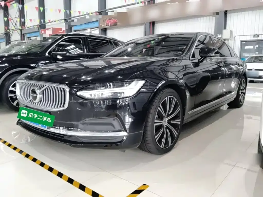 Volvo S90 — фото 1