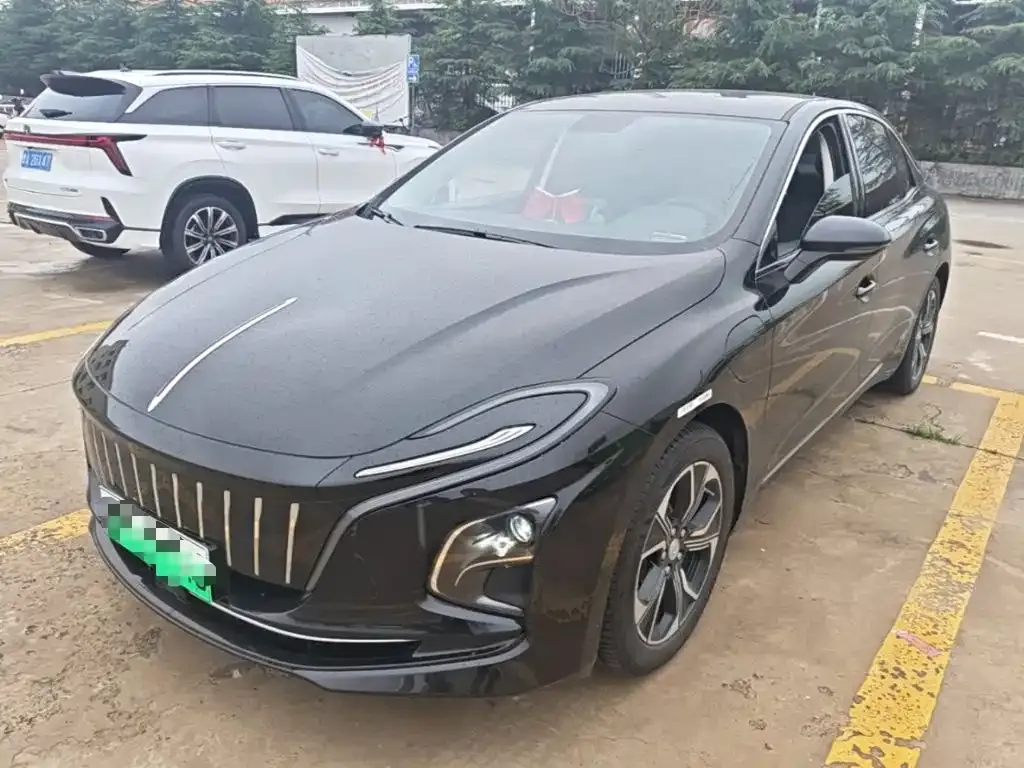 Hongqi E-QM5 — фото 1
