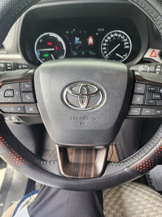 Toyota Sienna — фото 4