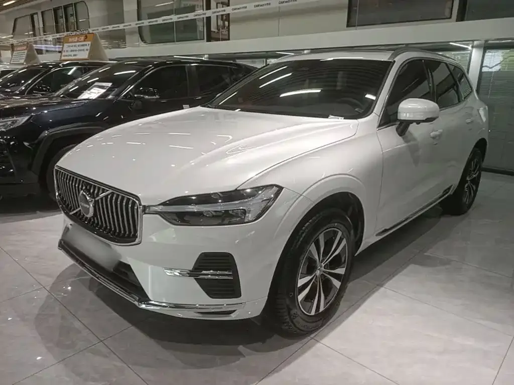 Volvo XC60 — фото 1