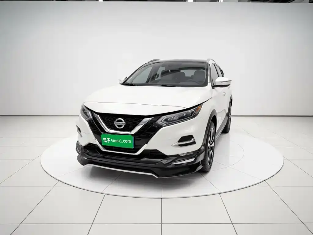Nissan Qashqai — фото 1