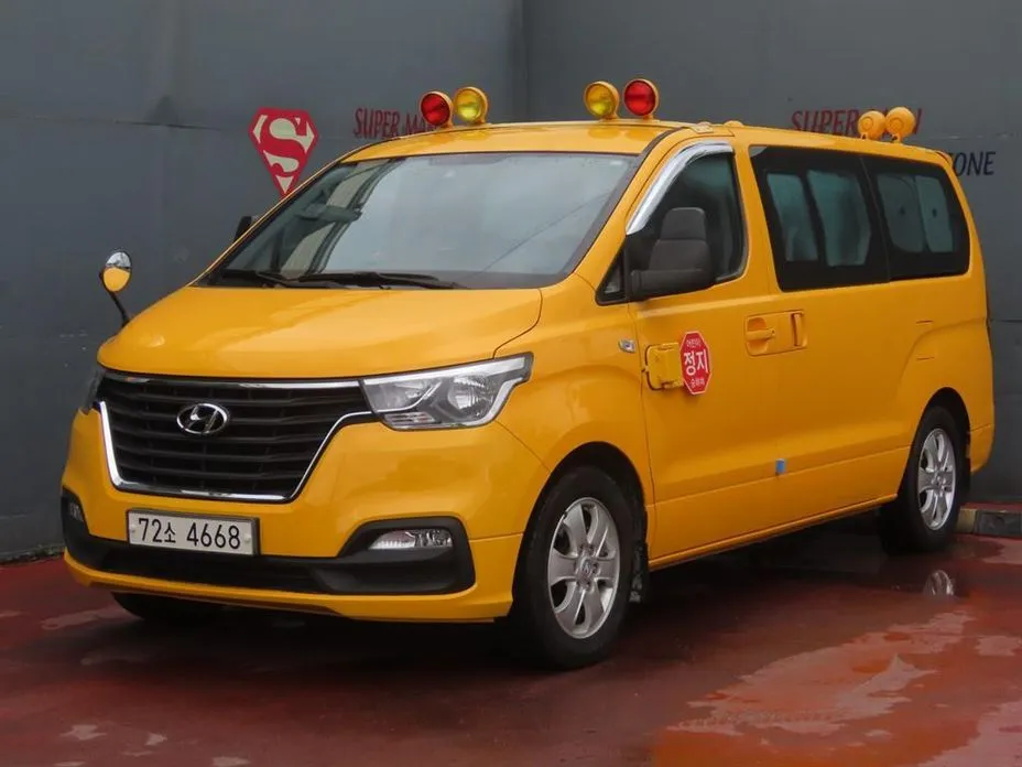 Hyundai Starex — фото 1