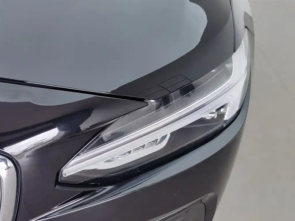 Volvo S90 — фото 7
