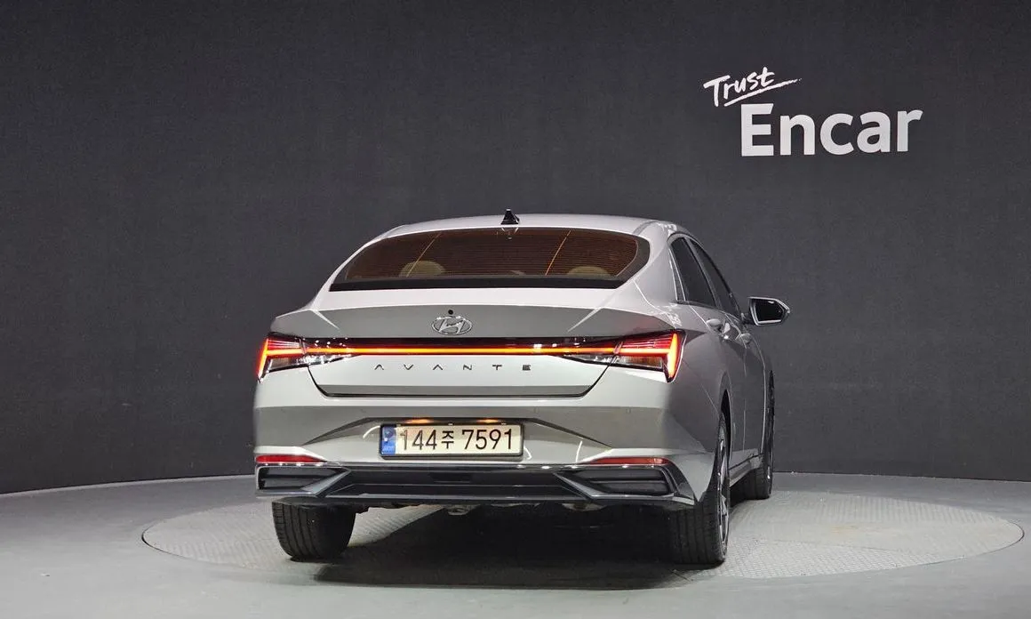 Hyundai AVANTE — фото 3