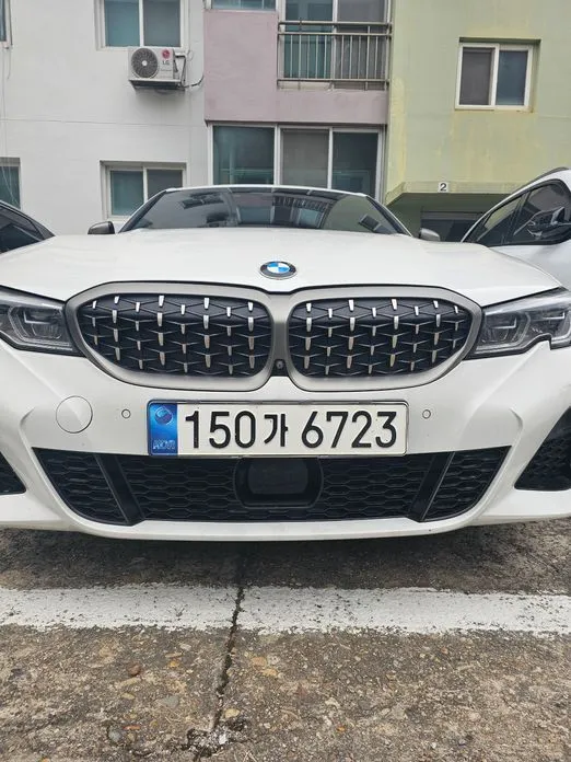 BMW 3-Series — фото 1